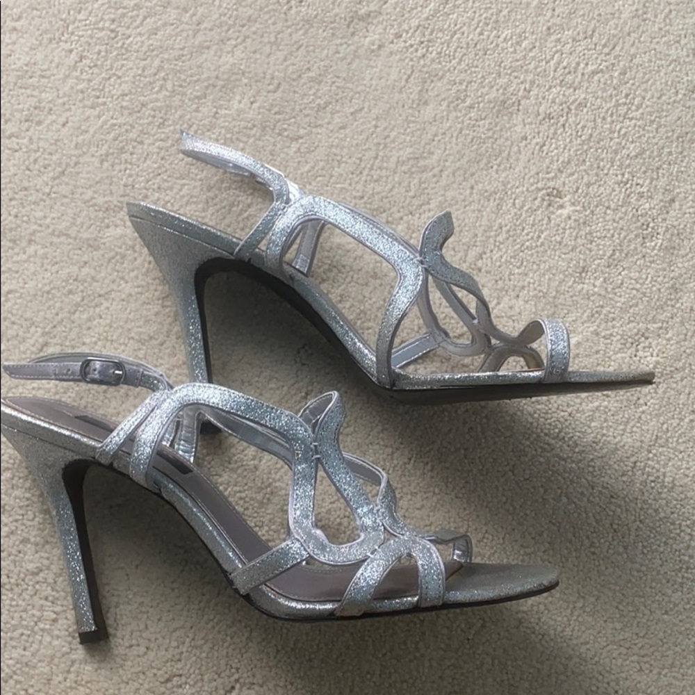 Silver glitter heel